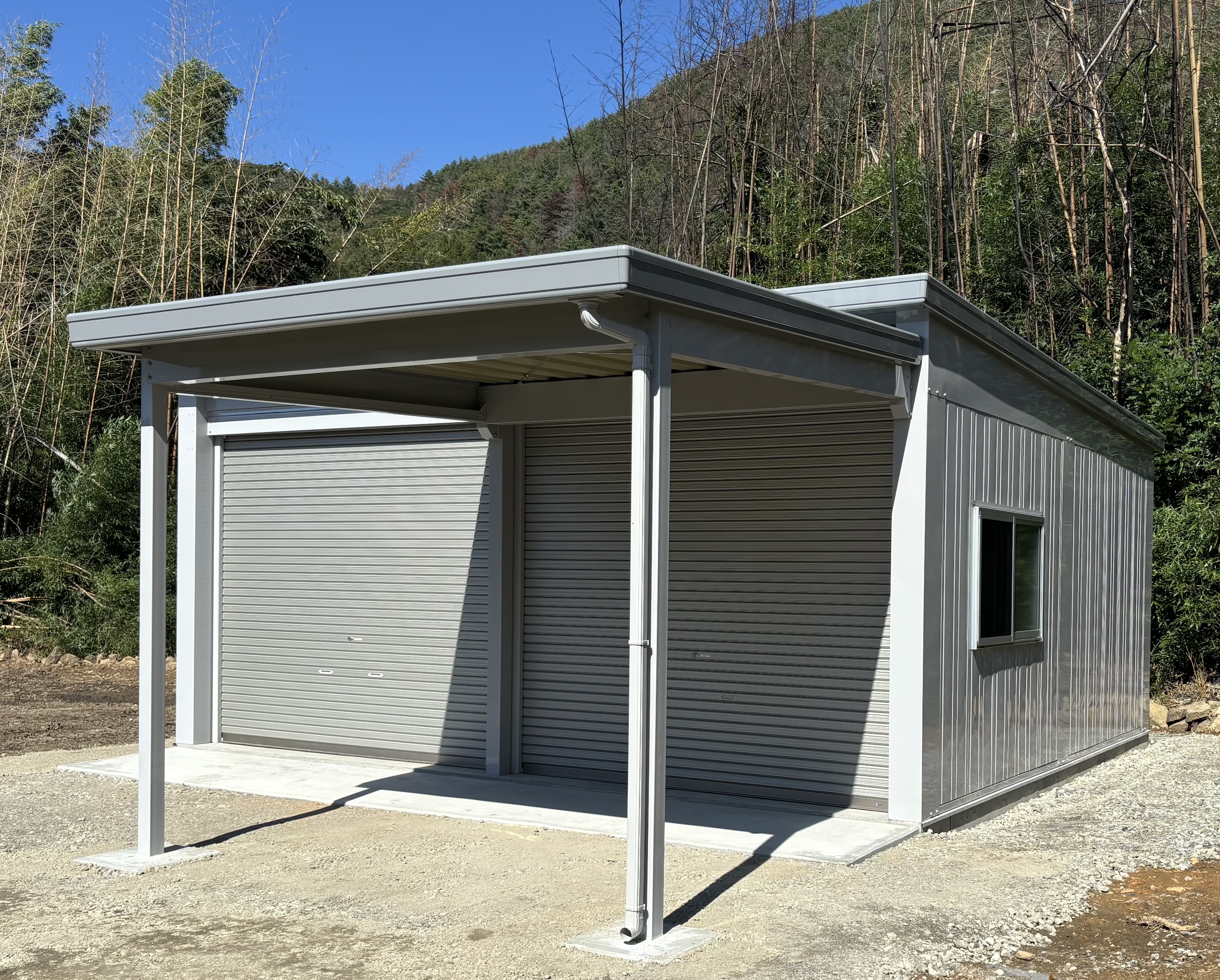 長野・松本の大容量ガレージ施工事例 メイン写真 - 職人直営のアシスタンス心和