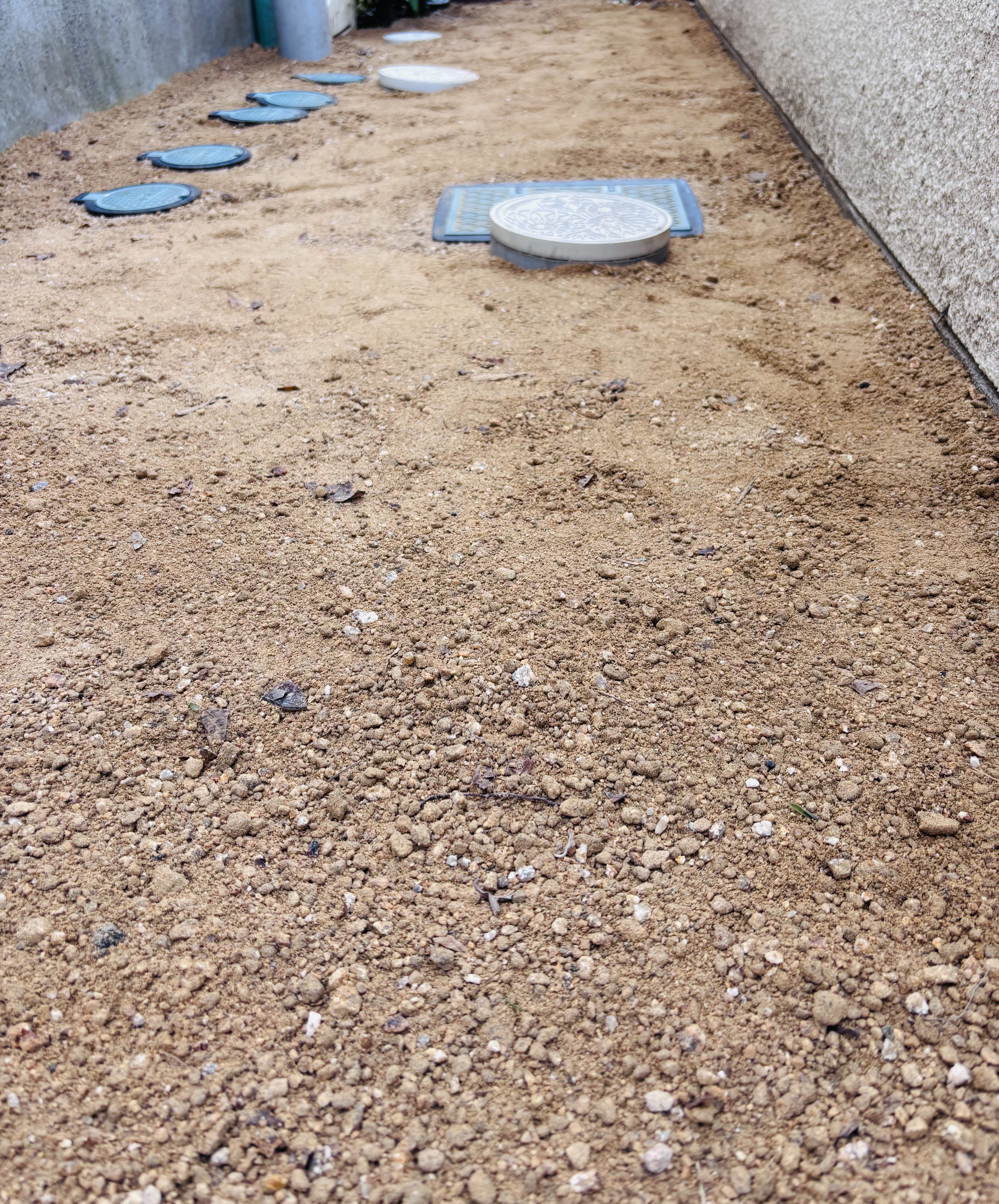 塩尻・安曇野の芝・砂利・雑草対策施工事例 メイン写真 - 職人直営のアシスタンス心和