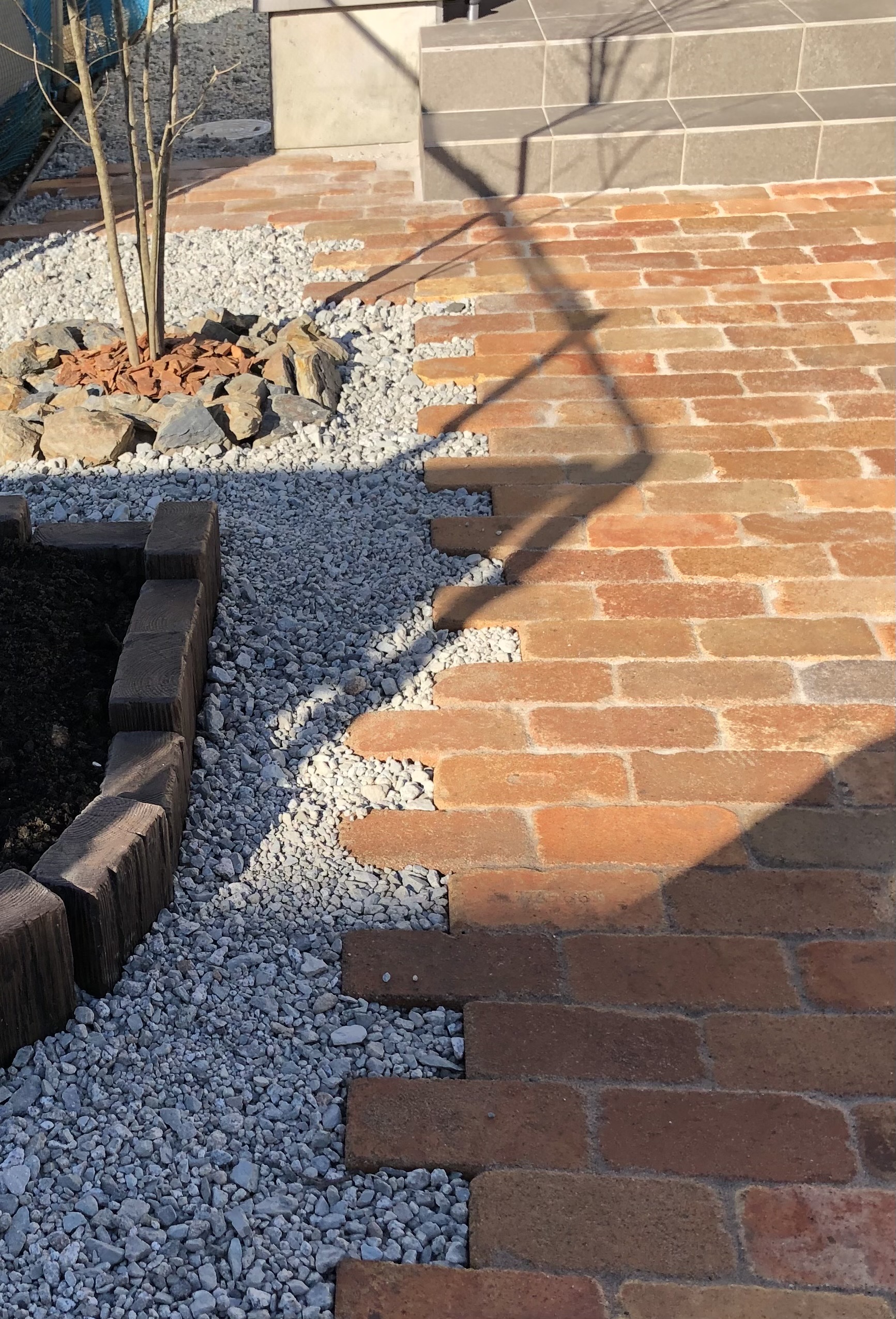 松本市のインターロッキング施工事例 メイン写真 - 職人直営のアシスタンス心和